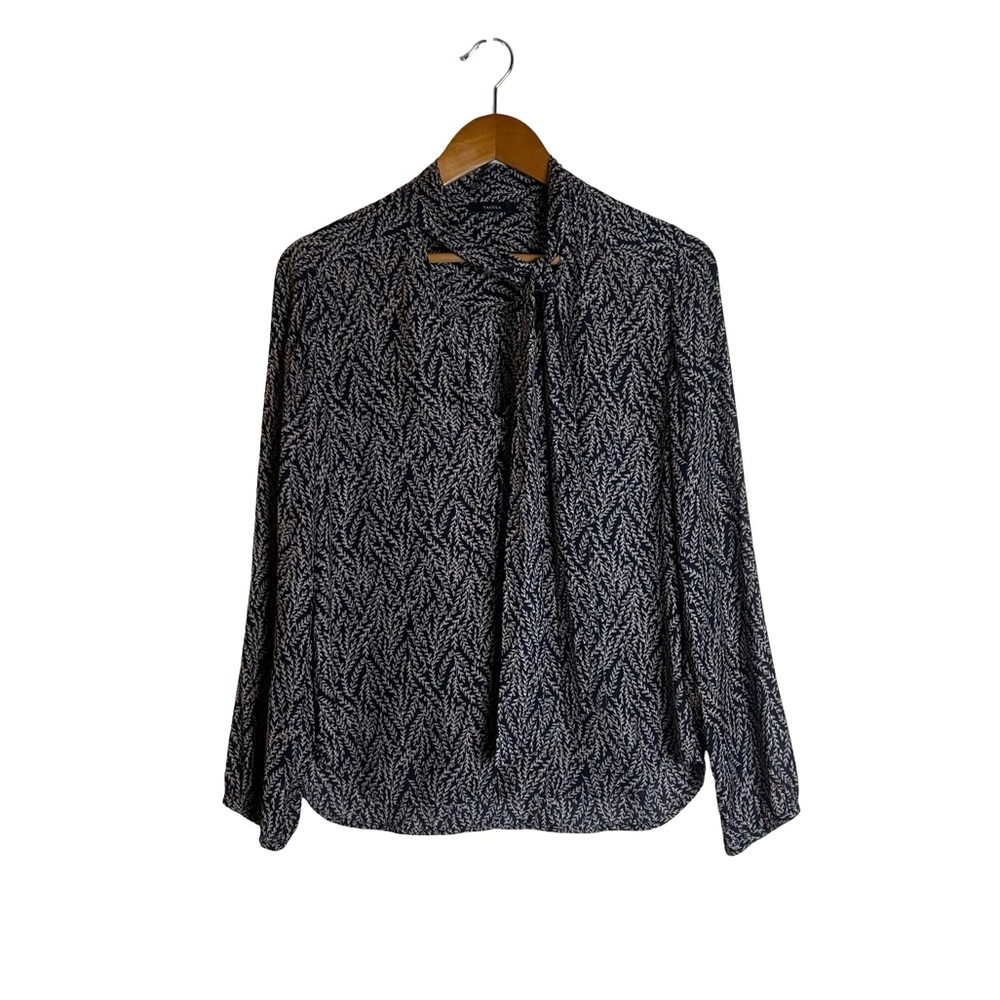 Talula patterned long sleeve blouse.‎ Size medium